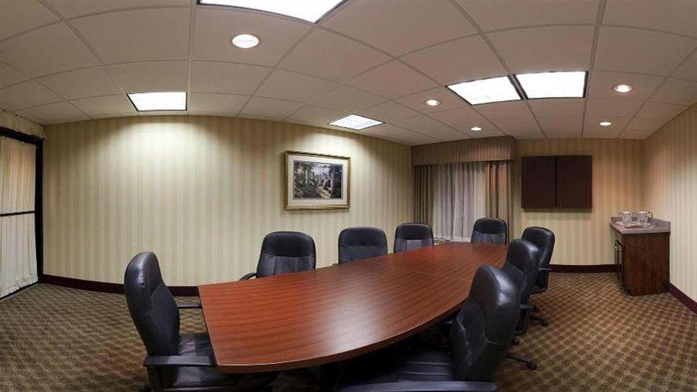 Lexington Inn And Suites Bagian luar foto
